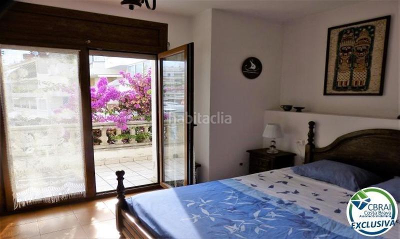 Foto abf45adc-3aaf-4b08-9550-927e97fe22e5. Casa  de pescador con garage y amarre para velero 11.5x5 en Empuriabrava