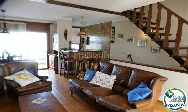 Foto d3fa0d66-debc-42bc-ac10-f38947c52137. Casa  de pescador con garage y amarre para velero 11.5x5 en Empuriabrava