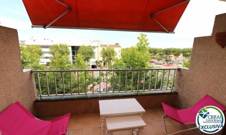 Foto 04d615ae-82bc-4afc-8b4d-9e61f63d3453. Apartament amb calefacció a Moxó - Sant Mori Empuriabrava