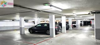 Aparcament cotxe  Calle bergueda. Plaza parking