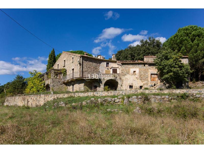 Foto d2ac7b03-66b4-4193-9ac2-baf610570c32. Masia a Maçanet de Cabrenys