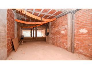 Business premise  Enric delaris. Local en venta en manlleu
