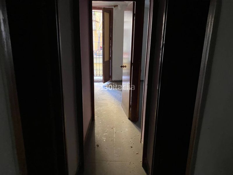 Foto e2e66583-f238-48b5-a164-844a0e07ad18. Pis a Raval Barcelona