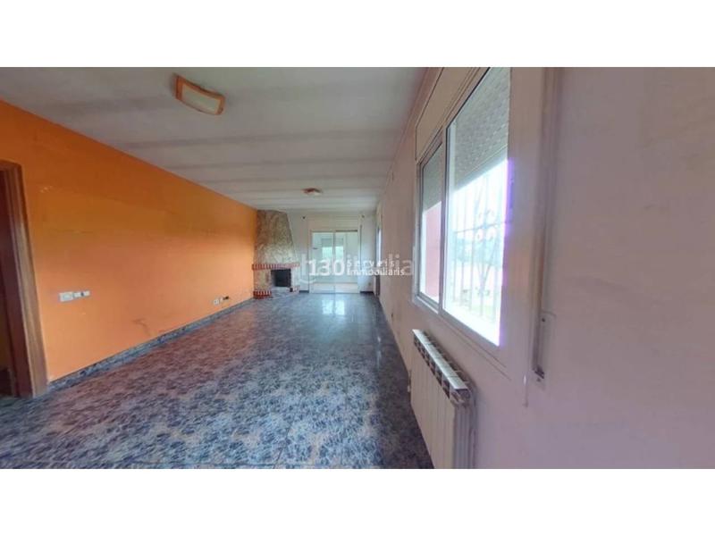 Foto 59fb3ec0-70b1-4fb8-a485-899ad9b70b4e. Casa amb aparcament piscina a Aiguaviva Parc Vidreres
