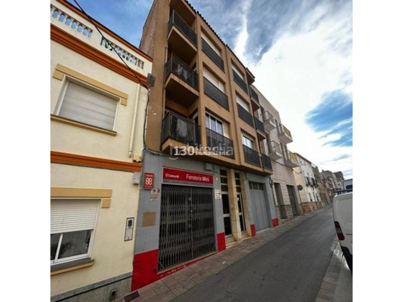 Foto b2ec6ae9-861d-493f-bba5-a389997f5444. Piso  en venta en Santa Bàrbara