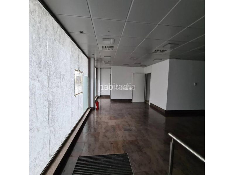 Foto 8623198b-3893-4e88-9eab-4f1fc4367685. Local comercial a Sénia (La)