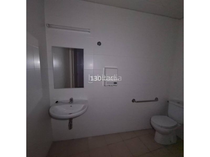 Foto dcce200d-333c-4d8b-b6de-fb75d1c58b40. Local comercial a Sénia (La)