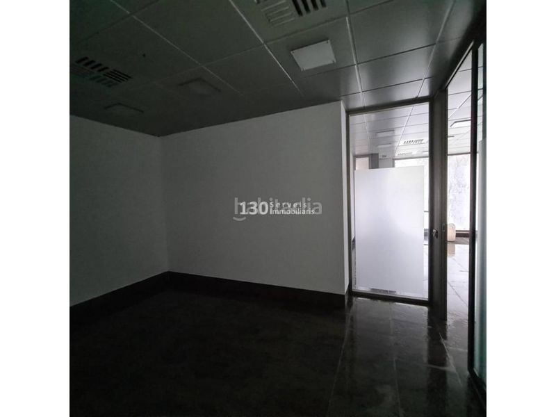 Foto f3377a90-4b36-4b28-9abd-9f9aa06539ee. Local comercial a Sénia (La)