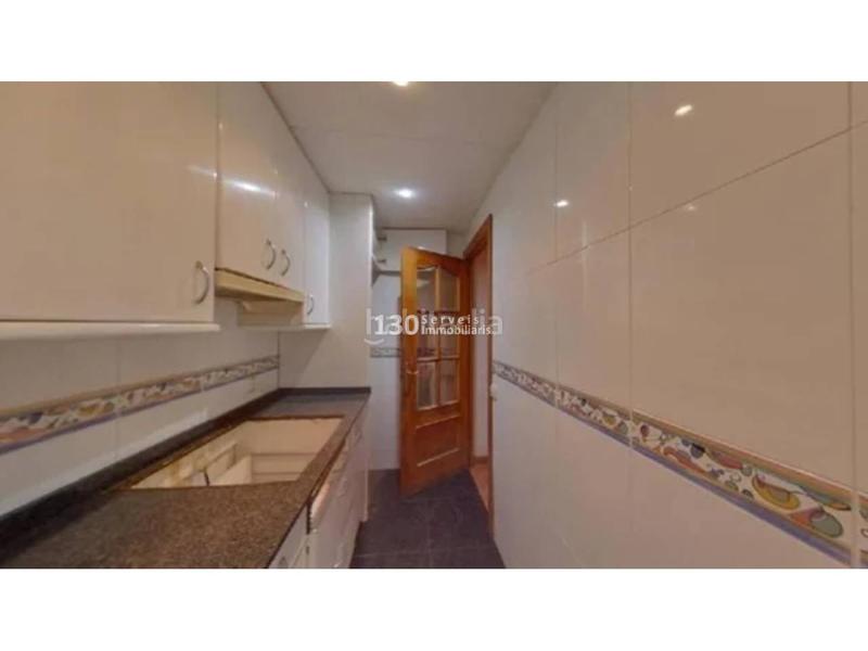 Foto 1a79c017-9ede-42d0-830e-56d310a2f0a7. Piso venta de piso en el Guinardó, capital en Guinardó Barcelona