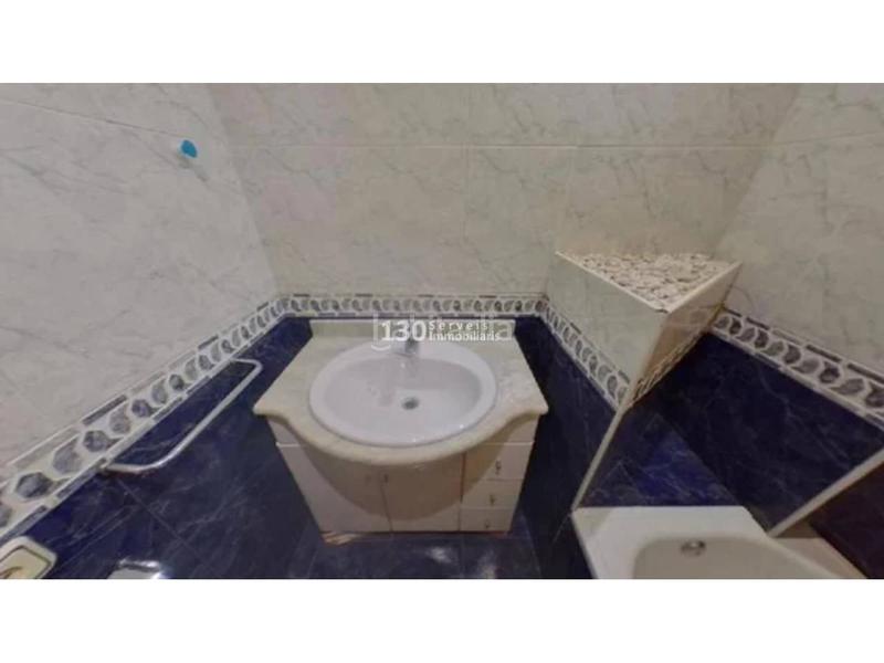 Foto 5ff0967b-1c21-467a-bdca-e04f03773cb5. Piso venta de piso en el Guinardó, capital en Guinardó Barcelona