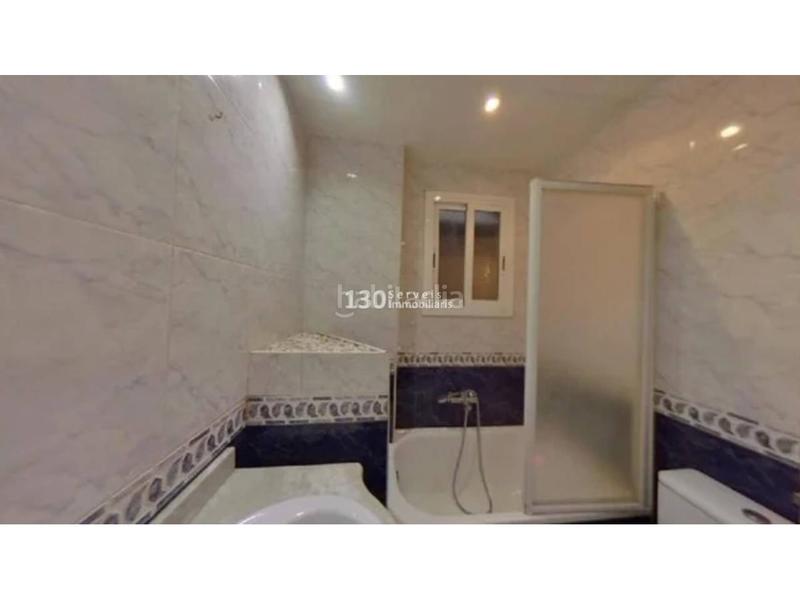 Foto 6453a5f3-83aa-476e-abf3-9ea5515edc6e. Piso venta de piso en el Guinardó, capital en Guinardó Barcelona