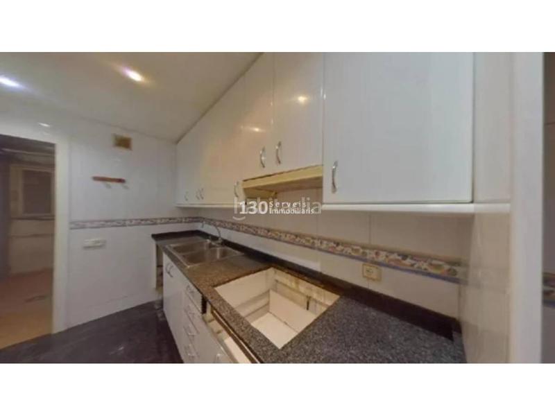 Foto 783ae432-83c6-4e7d-a89b-b94ef9668639. Piso venta de piso en el Guinardó, capital en Guinardó Barcelona