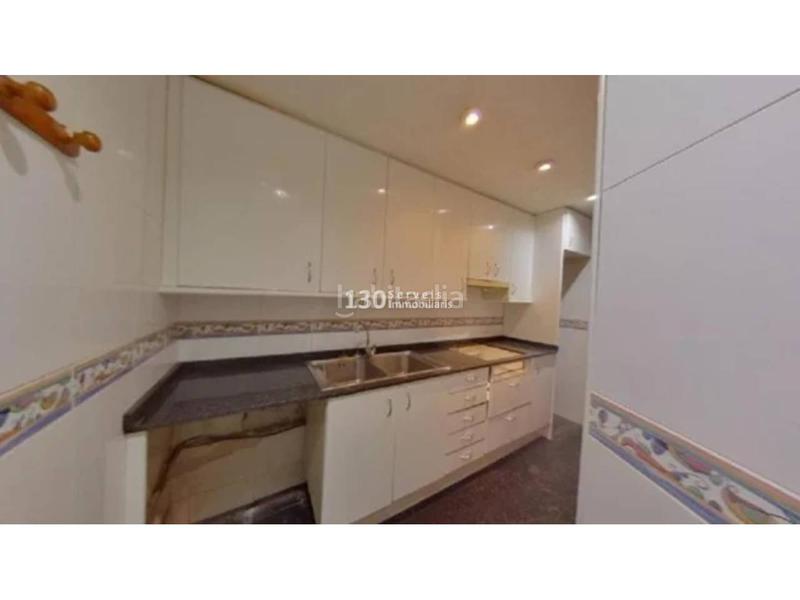 Foto afd54dad-c290-4d7d-8c1f-36d9bb22acac. Piso venta de piso en el Guinardó, capital en Guinardó Barcelona