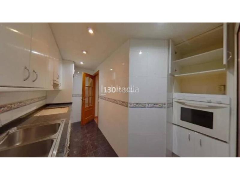 Foto fe58b75c-9987-47cf-8612-8bf6c1d8a48f. Piso venta de piso en el Guinardó, capital en Guinardó Barcelona