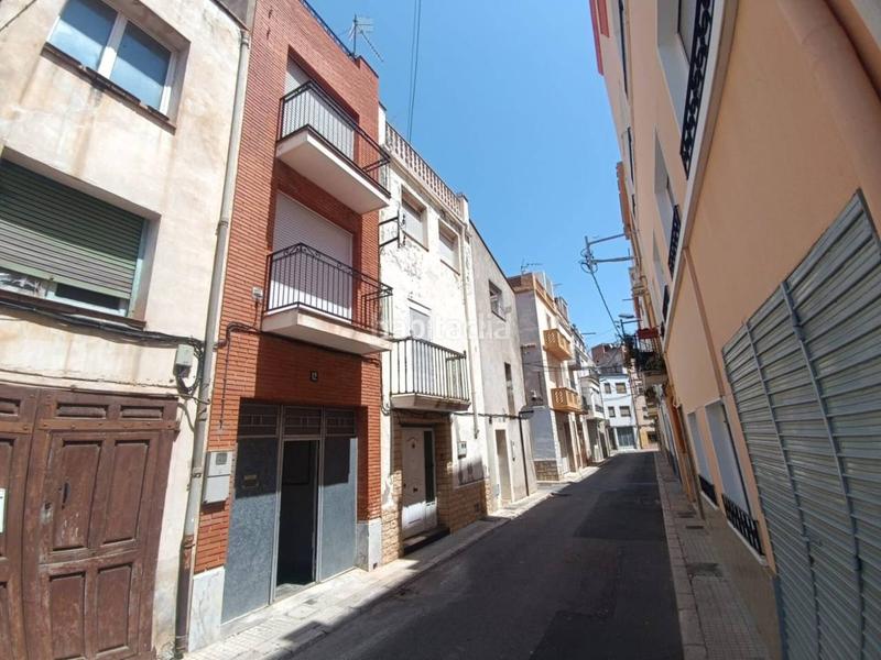 Foto f43e63d6-44ab-412f-be03-a66c1ba87948. Edificio  en venta en la sénia en Sénia (La)