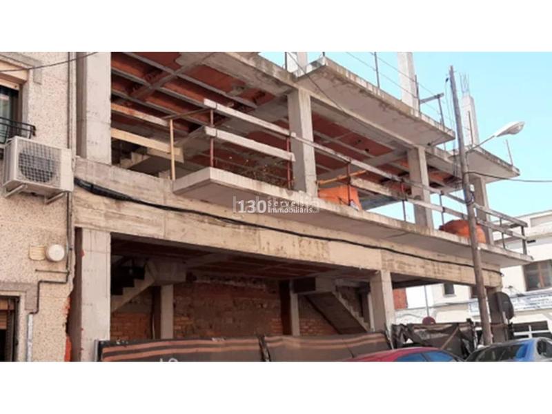 Foto 5788059b-396c-4d67-a22f-eb793140acf9. Edificio inm. singular en venta en montigalàSant Crist08917 en Badalona