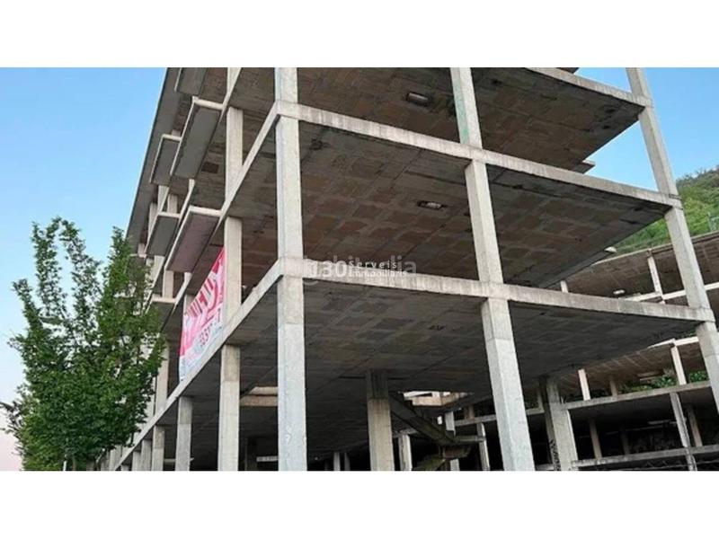 Foto d8bf1660-9eb3-43f9-90f9-383fad00ecce. Edificio inm. singular en venta en Olot