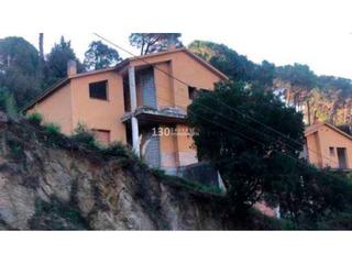 Edifici  Can massuet. Inm. singular en venta en dosrius