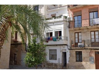 Pis  Calle sant antoni. Piso en venta en centre