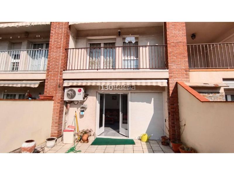 Foto d320ac57-51d6-4f0d-a99e-c68aebfcfc00. Casa a schiera con riscaldamento parcheggio in Vilanova del Camí