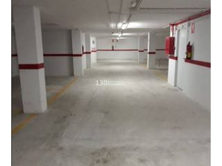 Aparcament cotxe a Avenida Generalitat
