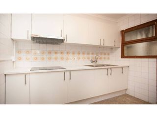 Appartement  Calle angel guimera. Ocupado oportunidad de inversión.