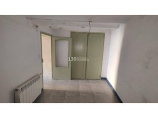 House  Calle caporal rius. Casa en venta en flix