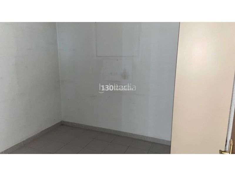 Foto 00f1005e-3cbb-433e-851f-ed8dd8513391. Local comercial a Temple Tortosa