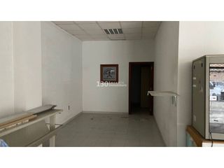 Geschäftsraum  Calle ramón vergés paulí. Local en venta en el temple43500