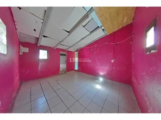 House  Calle riera de massanes. Ocupado oportunidad de inversión
