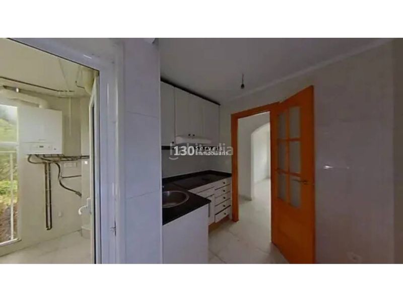 Foto 045d0380-8eb1-49a8-bfee-bab302ea0bfd. Pis a Ciutat Meridiana Barcelona