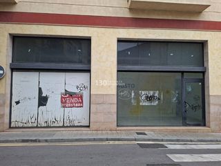 Local Comercial  Calle terreras. Local en venta en centre