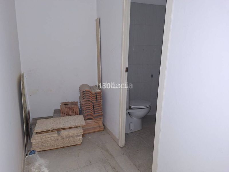 Foto f12307bb-5dc9-4126-acdf-e85026d19844. Local comercial a Centre Figueres