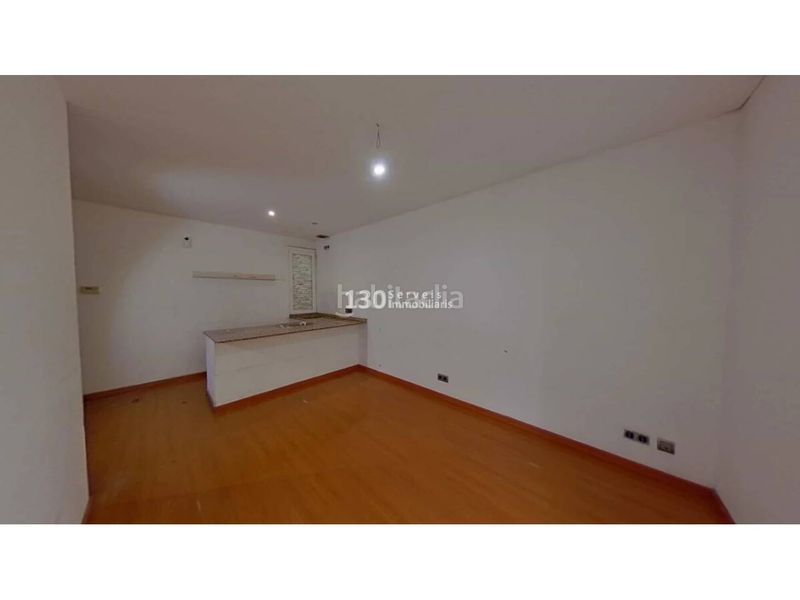 Foto b2d4f335-2ff8-4938-98e6-140c1785f6de. Casa amb aparcament a Centre Blanes