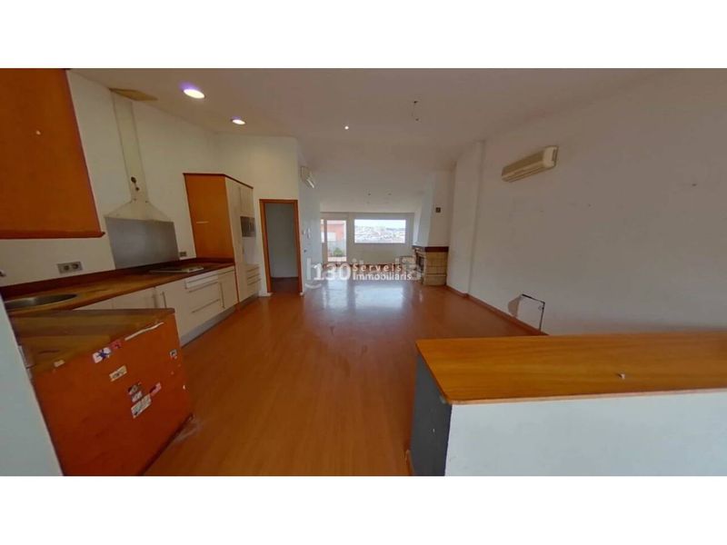 Foto d3b78021-1b74-43e6-9778-aa056c8fae60. Casa amb aparcament a Centre Blanes