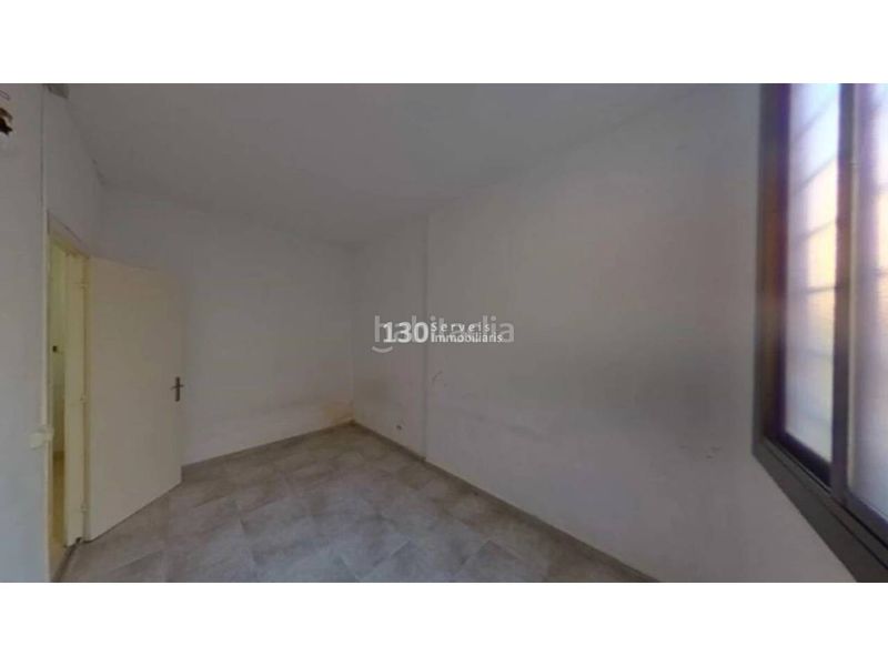 Foto a3e57607-6f79-4f46-9de2-545187687187. Pis a Raval Barcelona