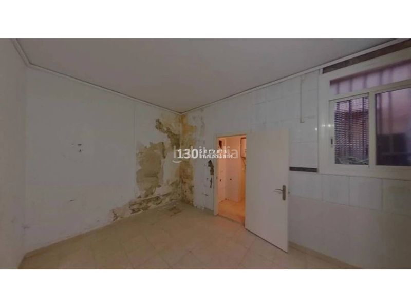 Foto bd81988c-c103-4670-9bd0-f155dedb8cbc. Pis a Raval Barcelona