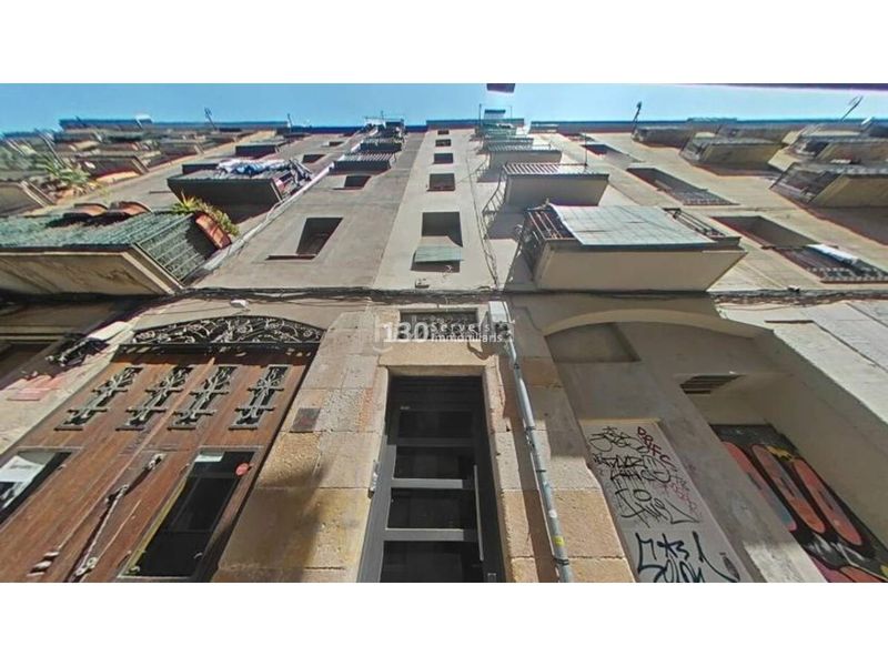Foto 9b7d9409-25c4-457d-a3ae-fcf53897eb17. Pis a Raval Barcelona