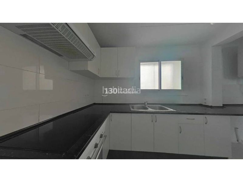 Foto 0e6fe9d9-4332-4273-98e2-b6614d759d75. Pis a Sant Martí de Provençals Barcelona
