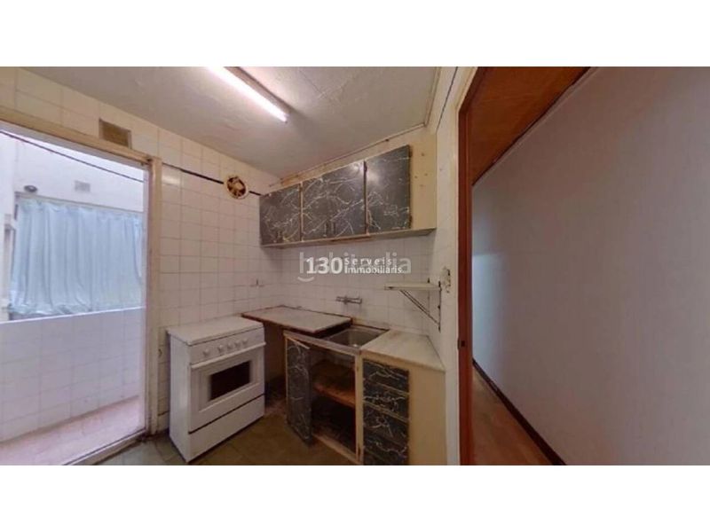 Foto f107f5bc-df9e-4143-a46d-9420cc646b9f. Pis a Carmel Barcelona