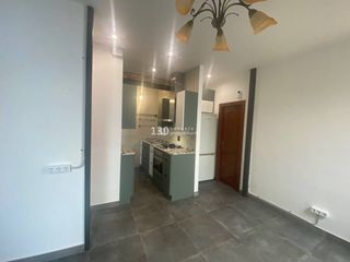 Appartamento  Calle almeria. Venta de piso reformado de 2 habitaciones en sants, barcelona
