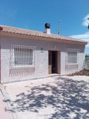 Country house in Gea y Truyols. Espectacular 5000 metros mas casa rural con piscina y cerca del