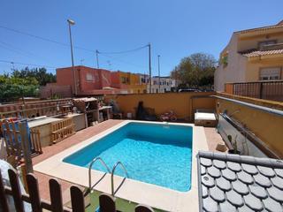 Casa adossada a La Palma. Duplex con piscina independiente  en la aparecida