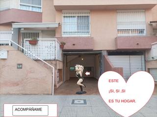 Casa adossada a Nonduermas. Dúplex con encanto en nonduermas  frente a parque, junto a todo