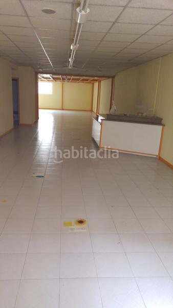 Foto b2342067-3087-4c29-95f4-9ec3d97c0d48. Affitto locale commerciale in Residencia - Abella Lugo
