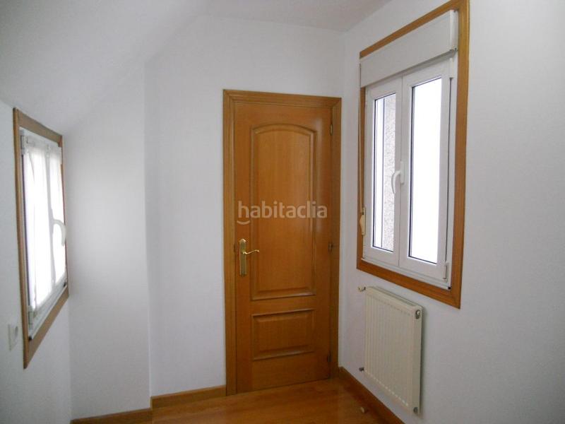 Foto ba7b0f24-bc29-4f84-9f93-81ce853ba804. Location duplex avec chauffage dans A Milagrosa Lugo