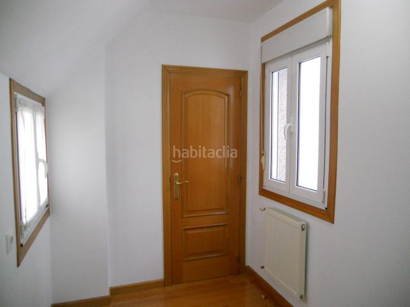 Foto cf8dd62a-714a-44d5-9d09-dc965b23ac24. Alquiler dúplex zona avda da coruñaronda muralla en Lugo
