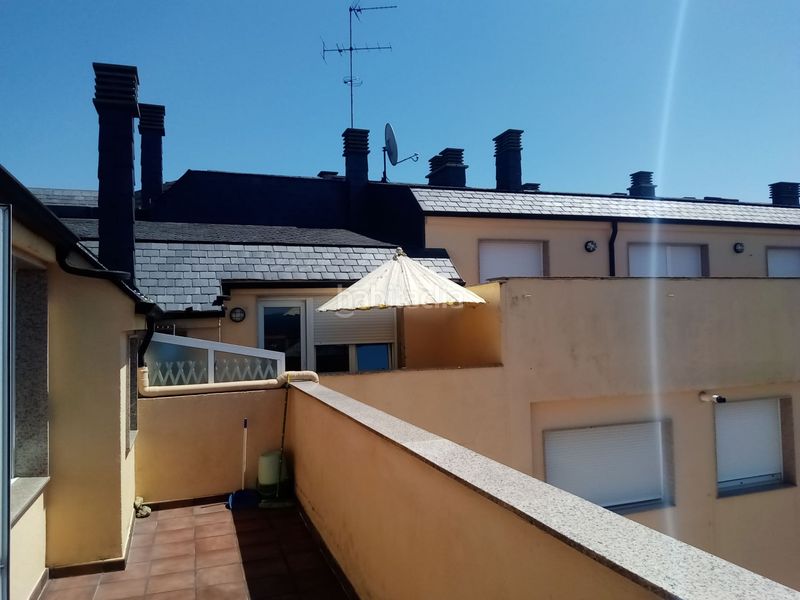 Foto ec45250c-d282-4507-9e68-02976fd734bd. Alquiler dúplex zona avda da coruñaronda muralla en Lugo