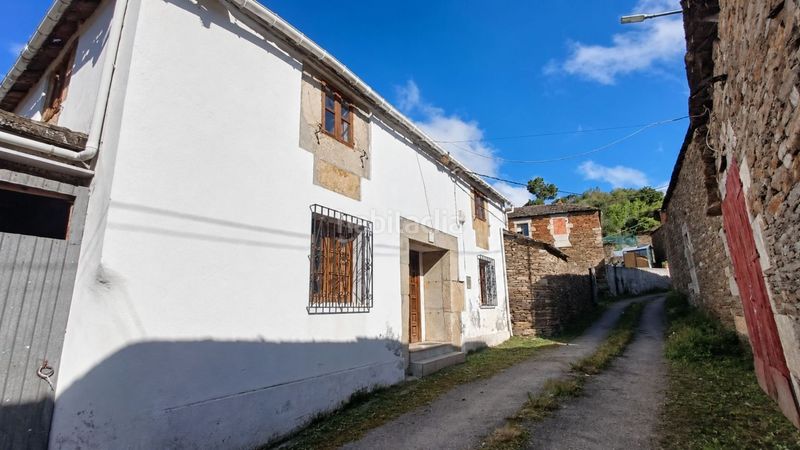 Foto adf43a29-9a73-4ff3-9573-7e87f60f99e6. Casa amb calefacció a Guntín