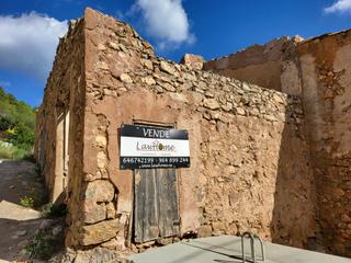 Masia  Calle sierra espadán. ¡descubre el encanto de esta casa de pueblo con infinitas posibi